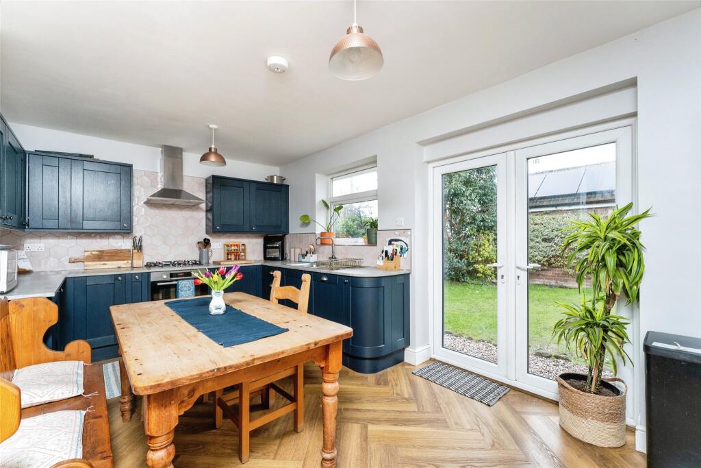 Dunraven Road, Little Neston, Neston, Cheshire, CH64 photo 3