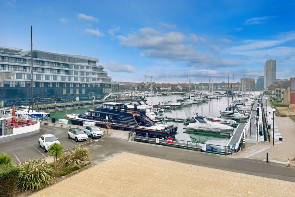 Apartment in Southampton - View 2
