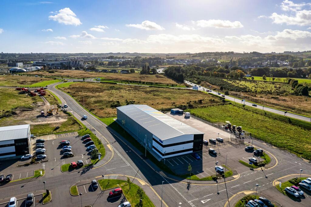 Main image of property: ABZ Business Park, Units 9A 9B International Avenue, Aberdeen, AB21 0BH