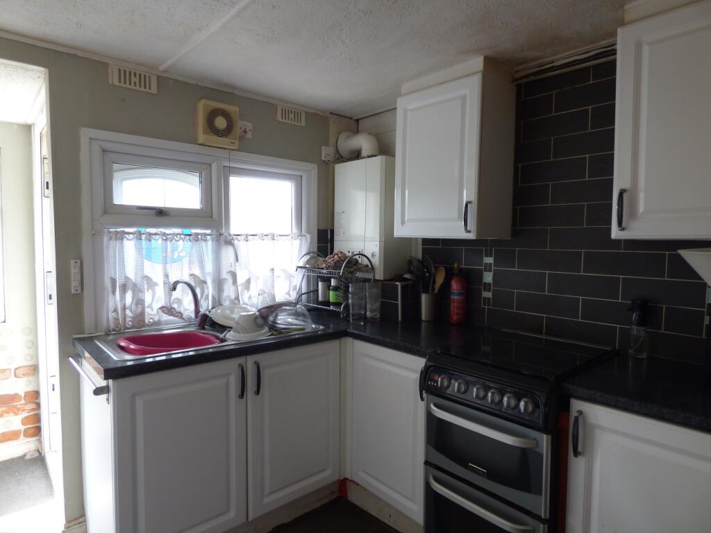 Dunton View, Dunton Mobile Home Park, Brentwood, CM13 photo 3