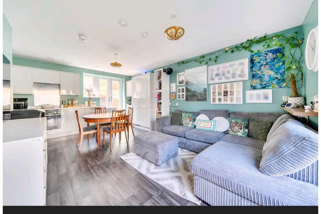 House in Lewes, Seaford - View 2