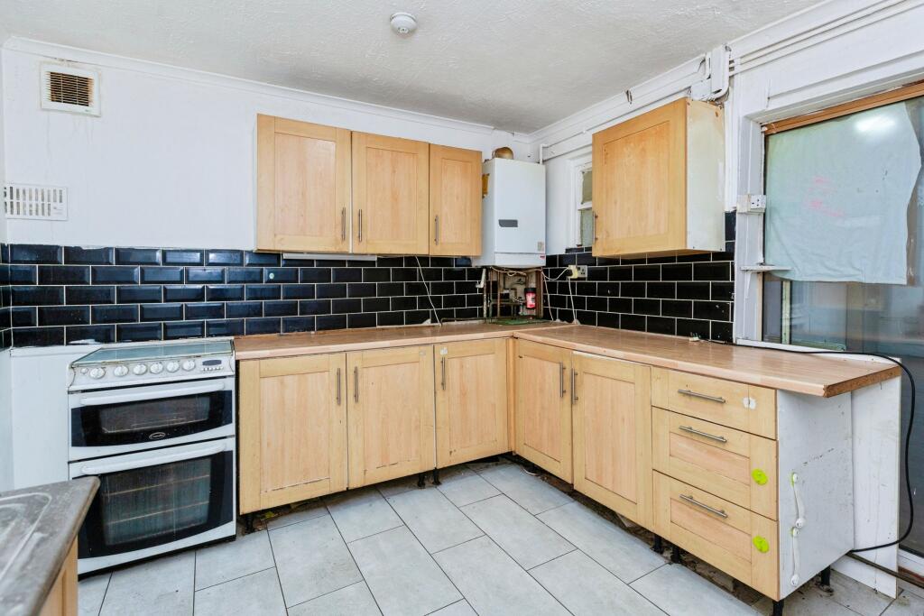 Belfast Avenue, Slough, SL1 photo 3