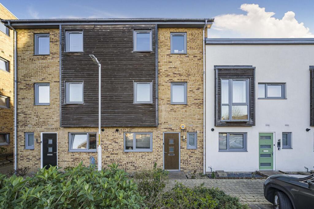 Main image of property: Cloud Close, Dartford