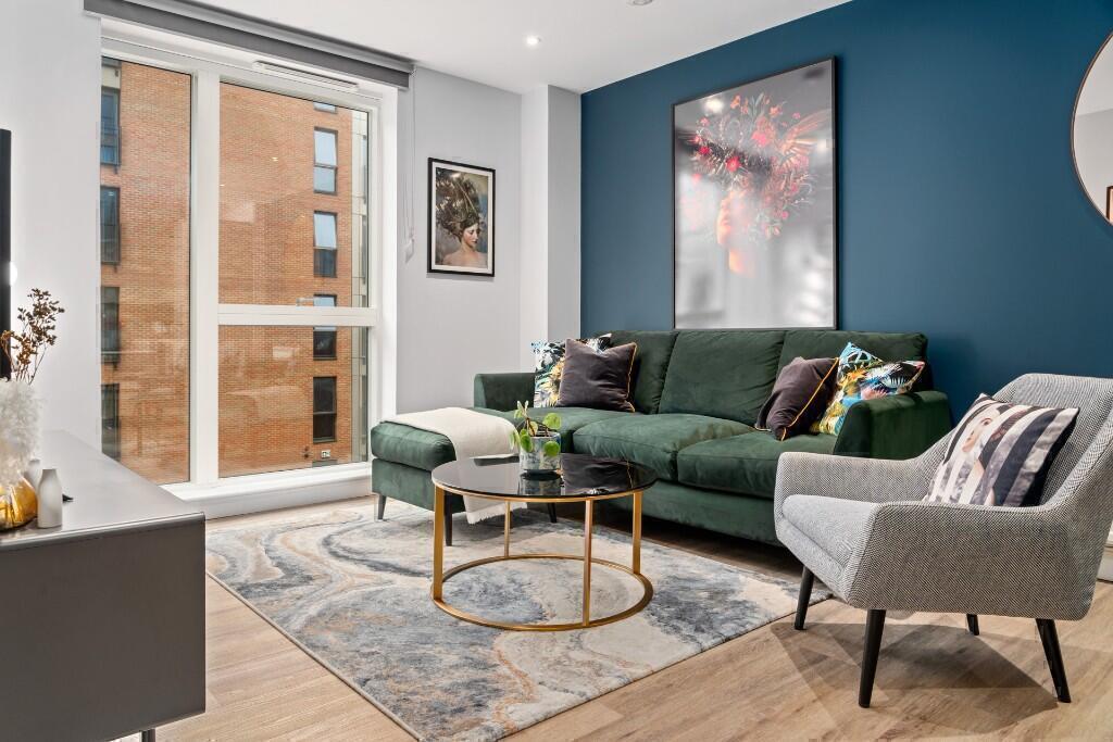 Apartment in Reigate and Banstead, Surrey - View 2