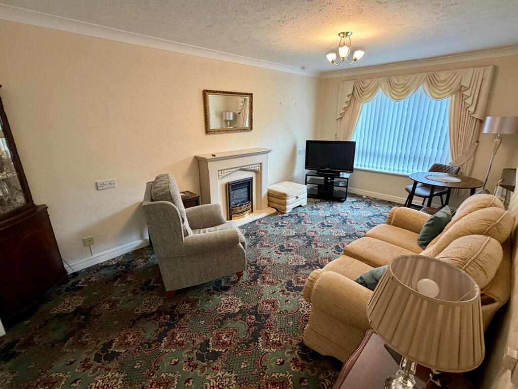 Larchwood, The Crescent, Cheadle photo 2