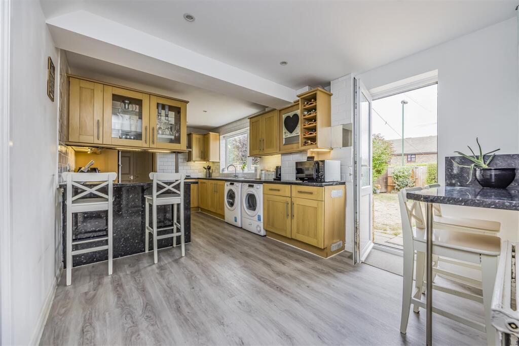 House in Chichester, Southbourne - View 5
