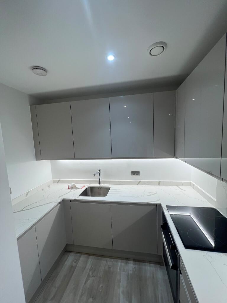 Apartment in Manchester, City Centre - View 4