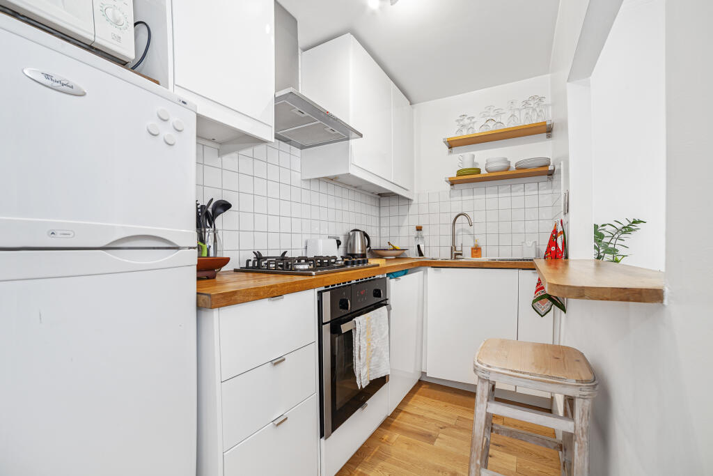 Apartment in London - More
