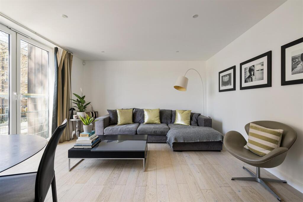 Main image of property: Coleman Fields, Islington