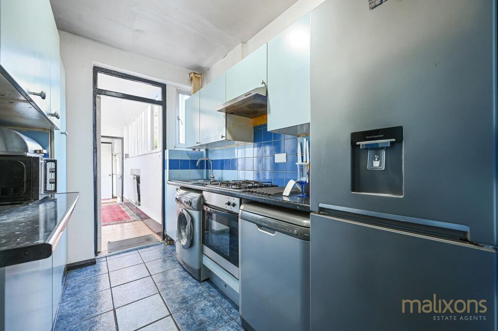 House in London - View 5