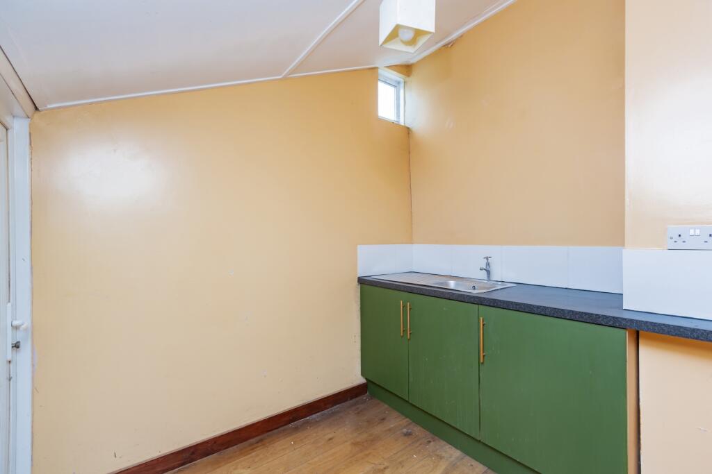 House in Dover, Tower Hamlets - View 5