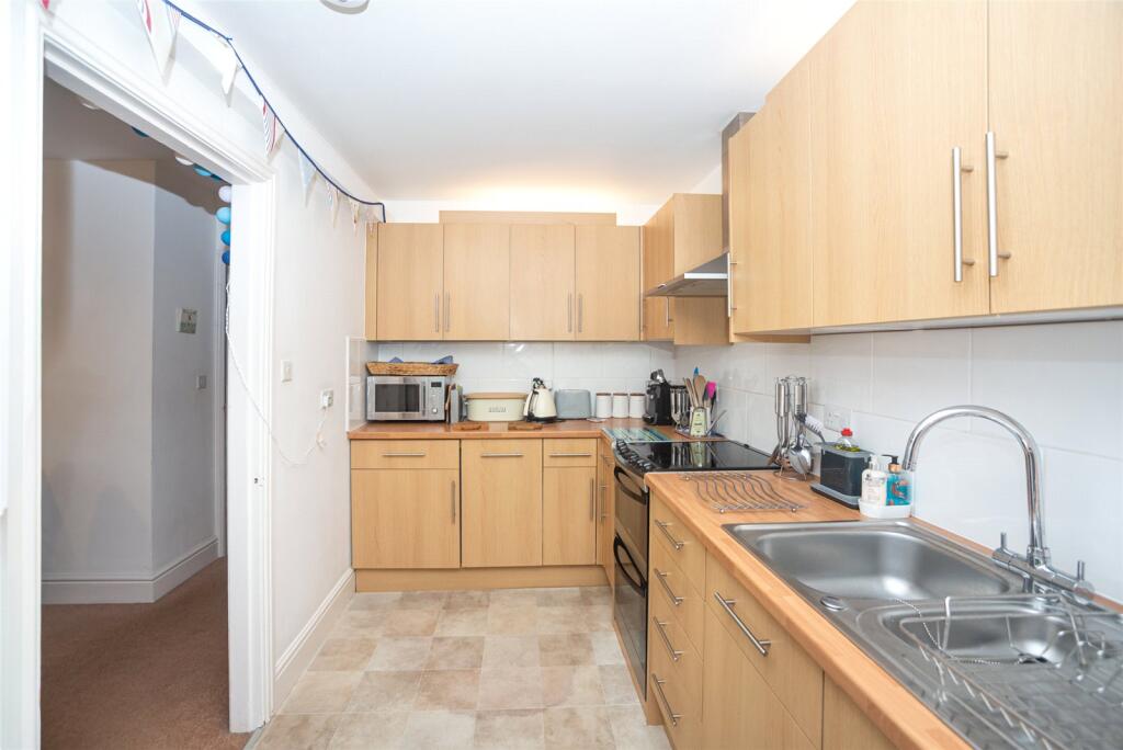 Lon Y Don, Trearddur Bay, Isle of Anglesey, LL65 photo 4