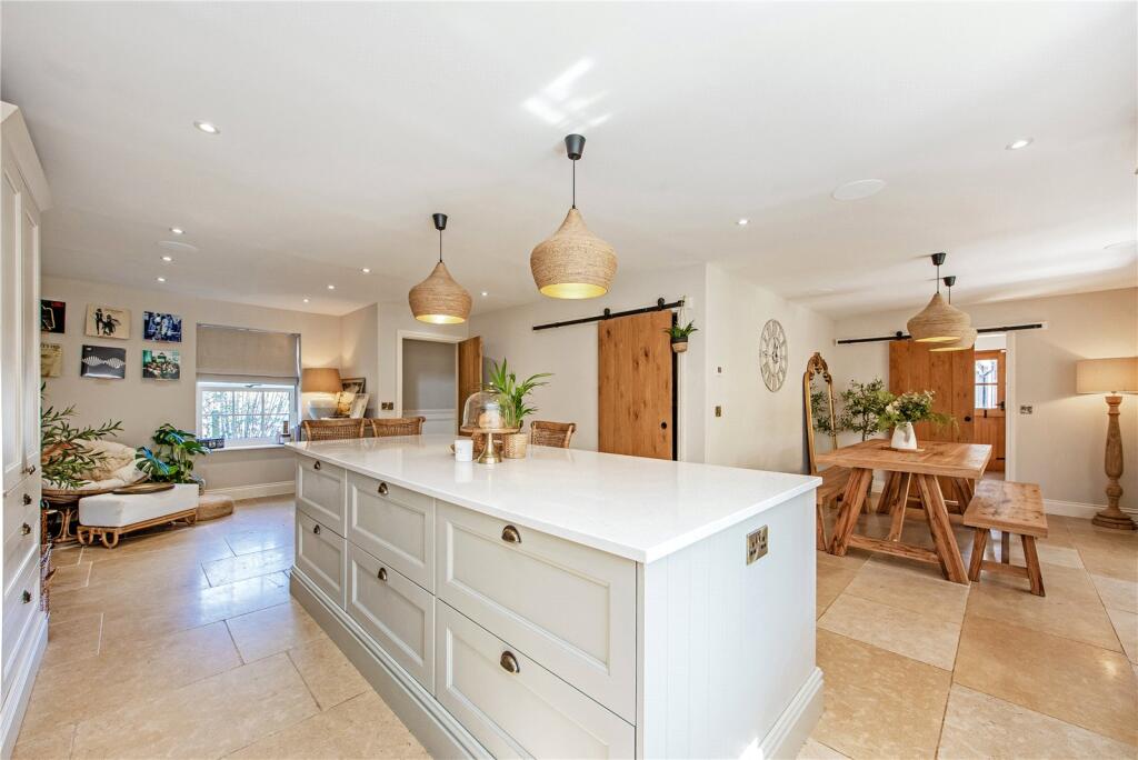House in East Hampshire, East Meon - View 4