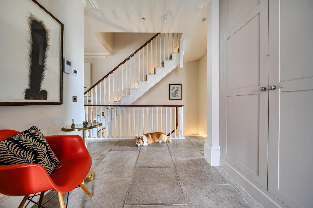 House in Winchester, Sleepers' Hill - View 4
