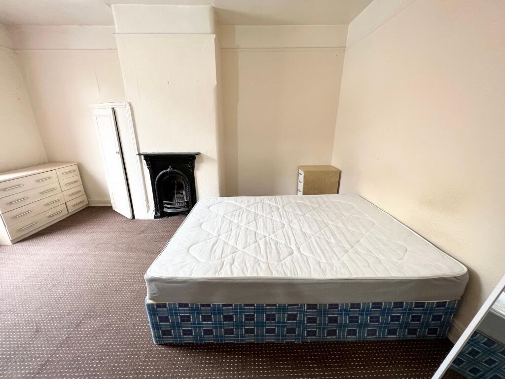 House in Leeds - View 5