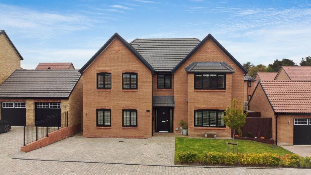 6-bed detached on Roe Way, Wynyard, TS22, £580,000