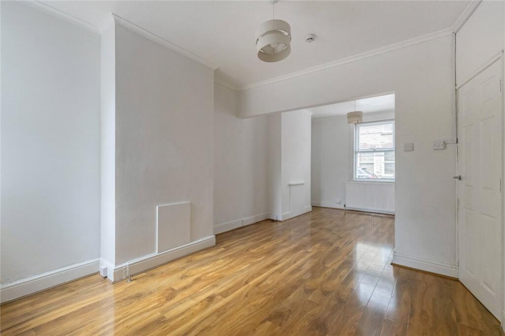 House in Cambridge, Romsey - View 3