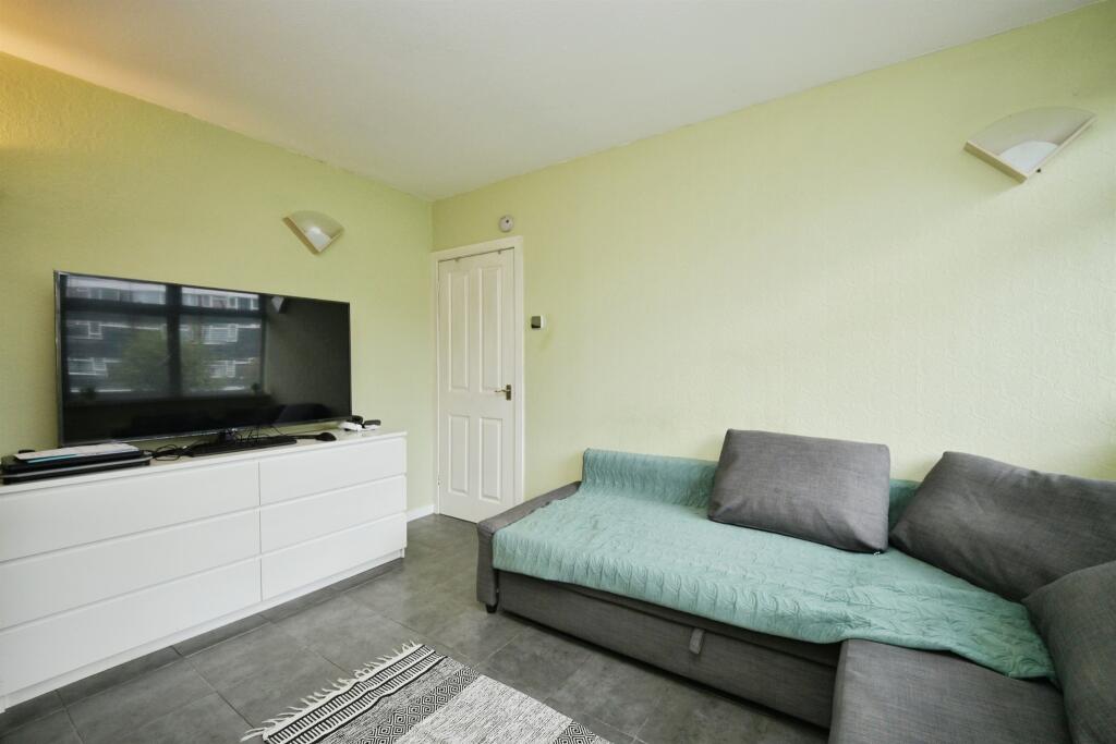 Apartment in Chelmsford - More