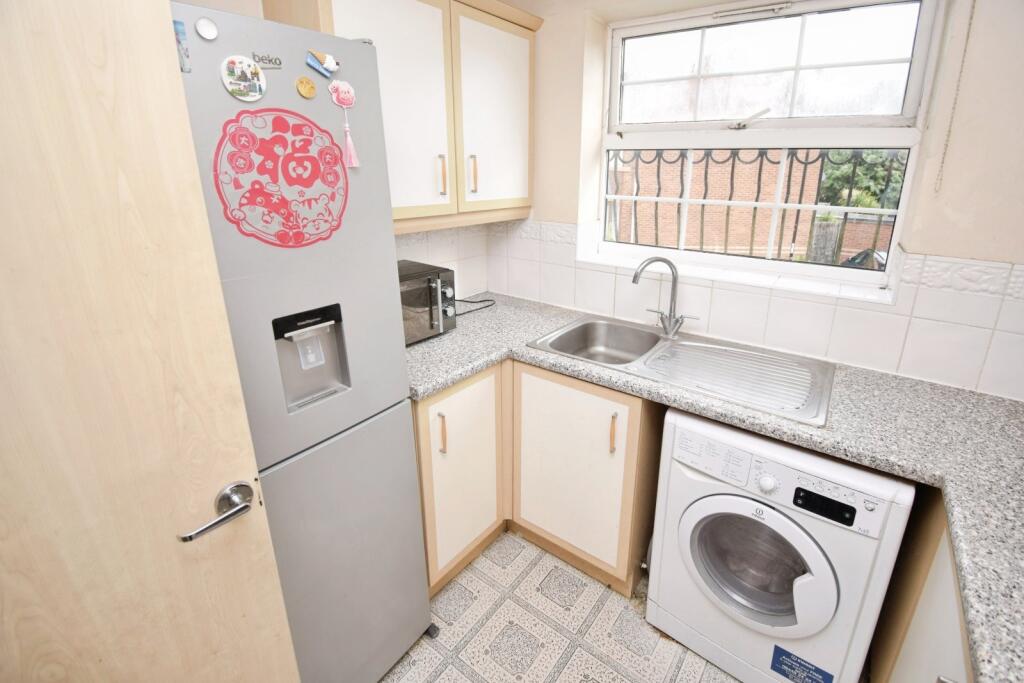 Apartment in Coventry, Green Lane, Cheylesmore - View 3