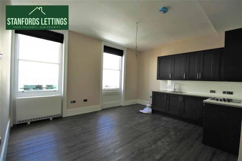 Apartment in Brighton, Round Hill - View 2