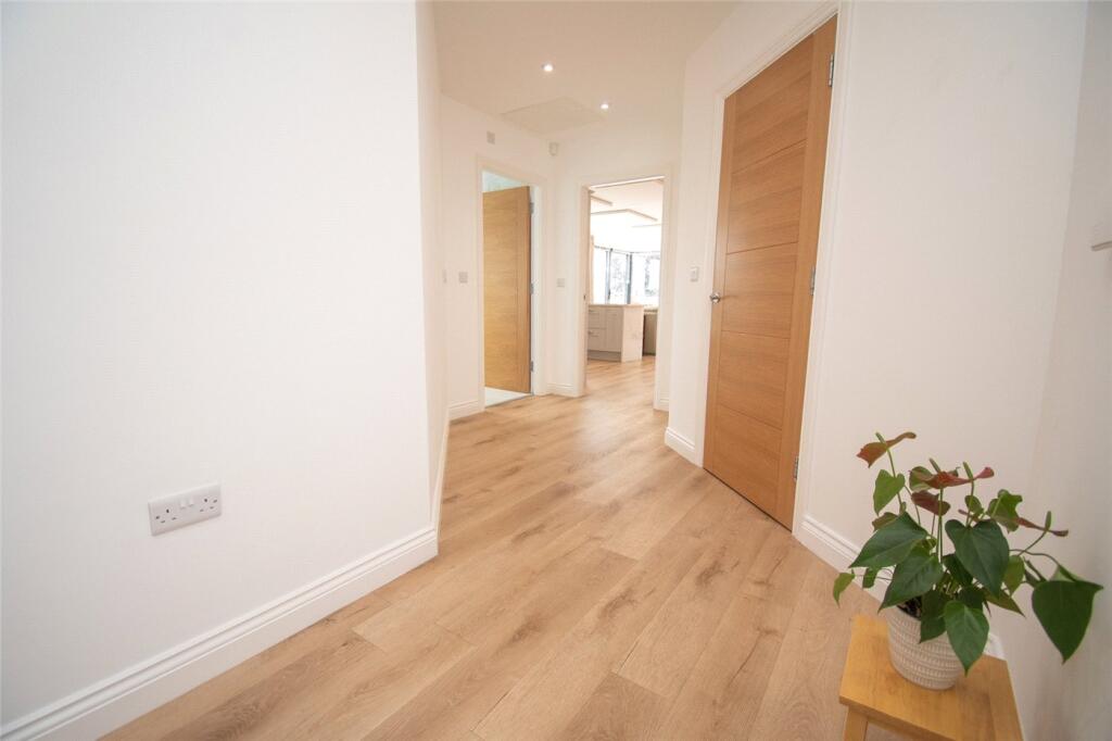 Mount Avenue, Heswall, Wirral photo 4
