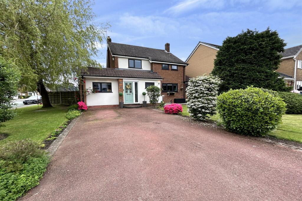 Main image of property: Valley Drive, Handforth, SK9