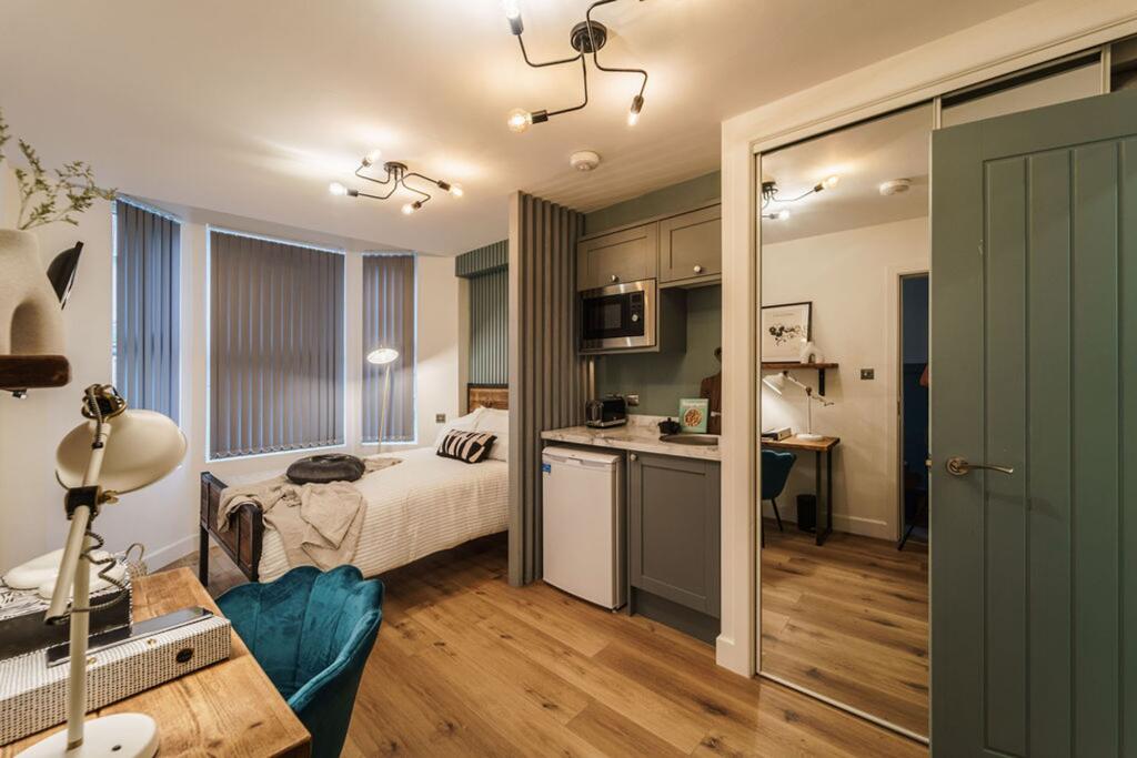 Highland Road, Coventry, CV5