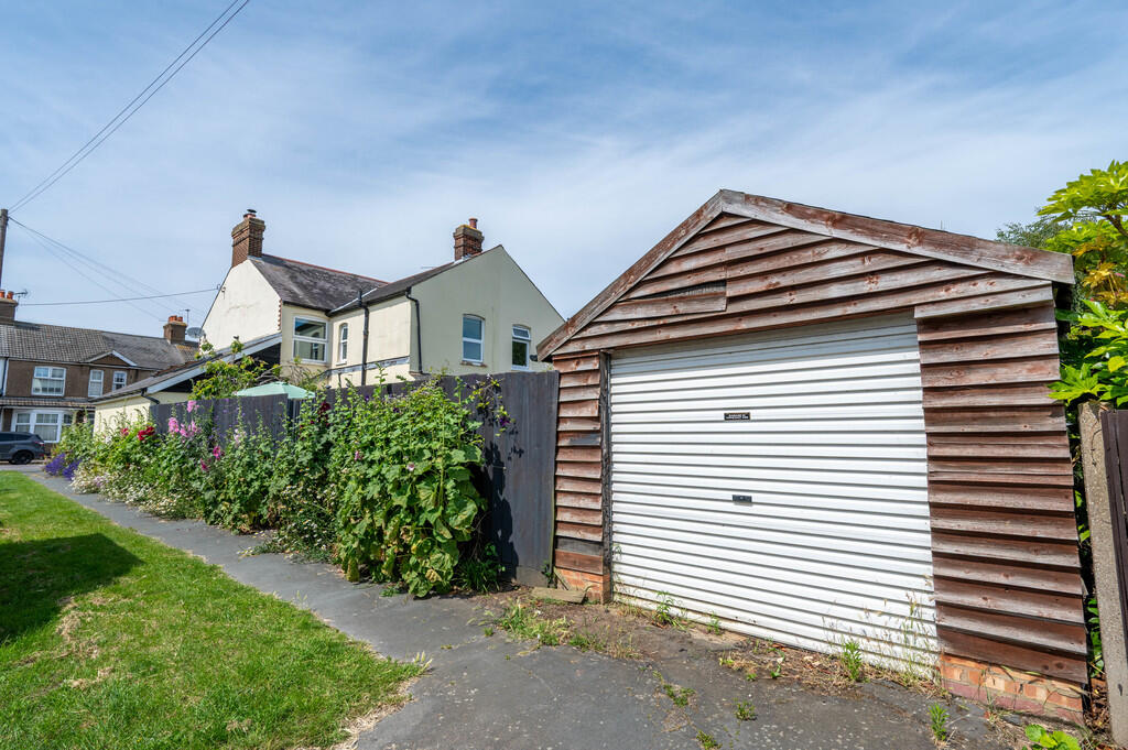 Station Road, Trimley St. Mary photo 4