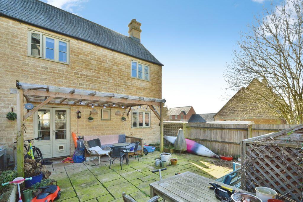 House in Cotswold, Kingshill Meadow, Cirencester - View 3