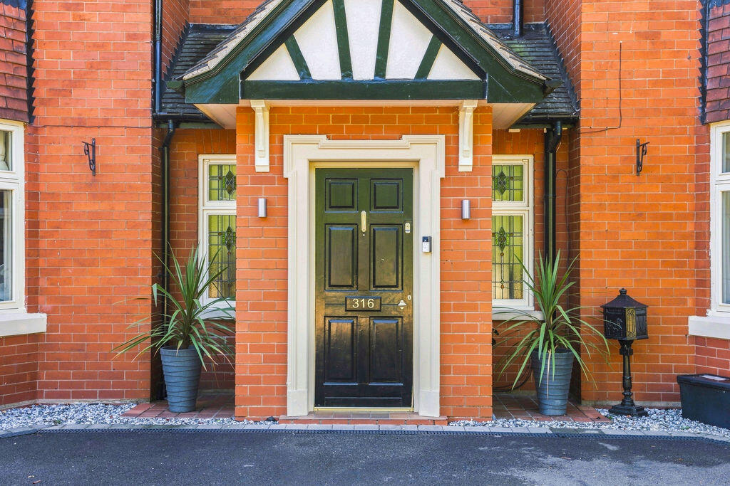 316 Crewe Road, Willaston photo 4