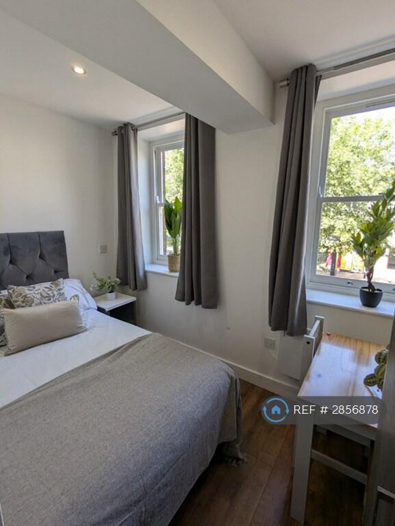 Main image of property: Ironmarket, Newcastle-Under-Lyme, ST5