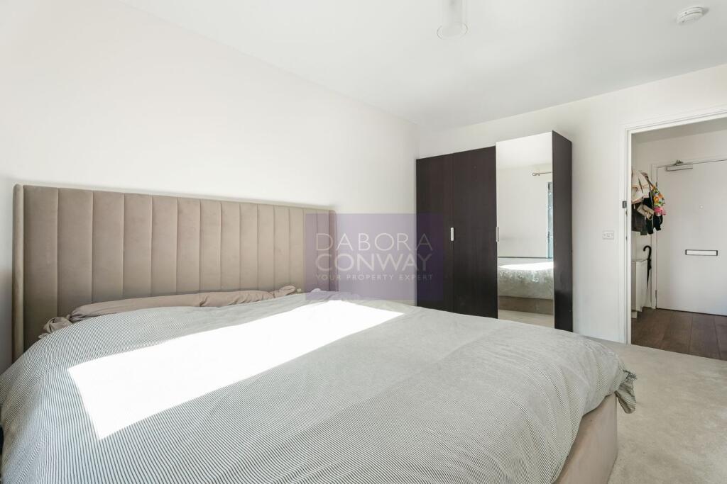 Apartment in London, South Woodford - View 4