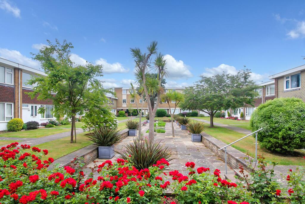 Bramber Square, Rustington, BN16 photo 4