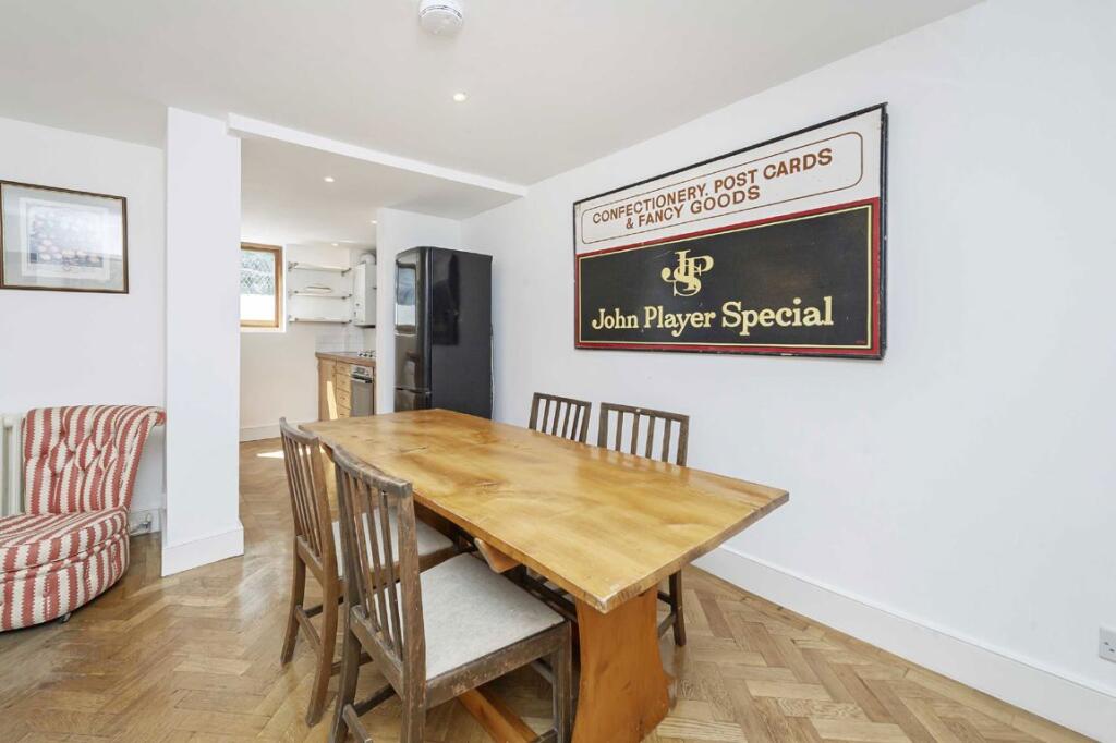 Apartment in London, North Kensington - View 4
