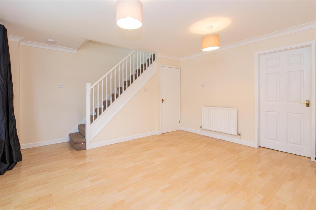 Skinner Avenue, Upton, Northampton photo 3