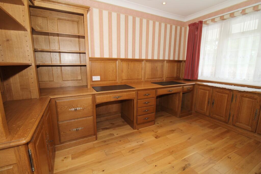 House in London, Shortlands - More