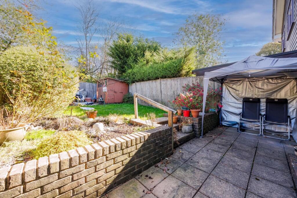 House in Tonbridge - More