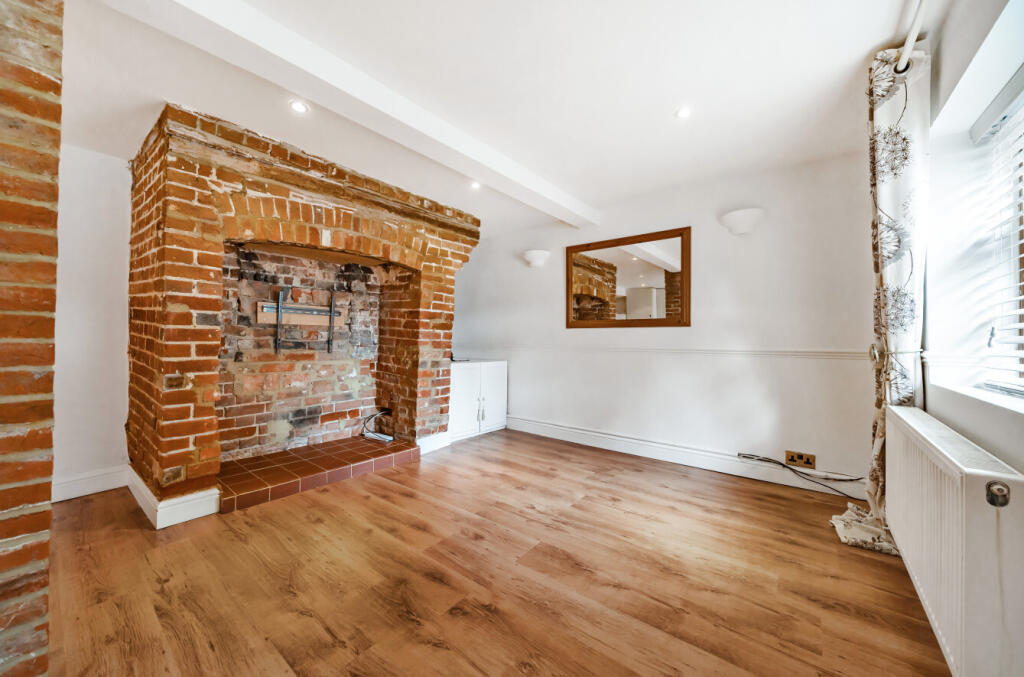 Apartment in Chelmsford - View 5