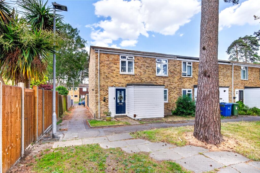3-bed terraced on Bucklebury, Bracknell, Berkshire, RG12, £400,000