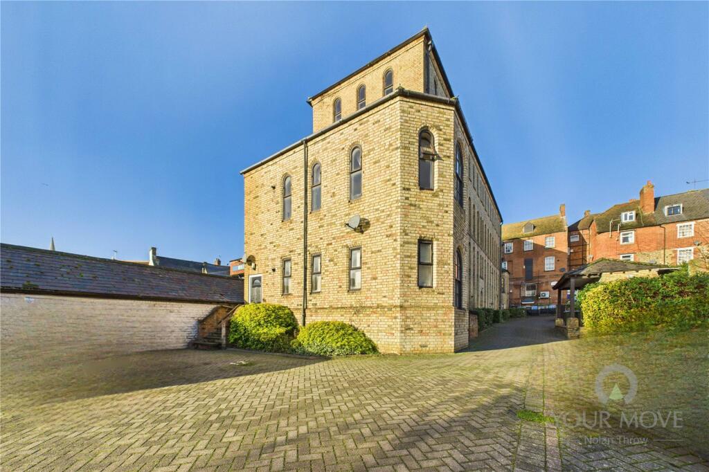 Main image of property: Market Square, Buckingham, Buckinghamshire, MK18