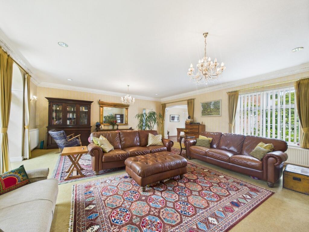 6, Wold View Road South, Driffield, YO25 6RR photo 2
