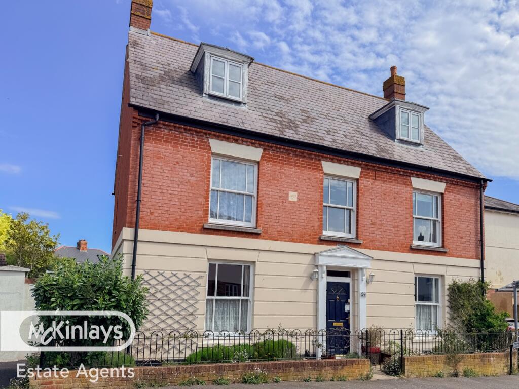 Main image of property: Spacious 5-Bed Detached Family Home with Conservatory, Solar Panels & Double Garage. Dunkleys Way.Taunton