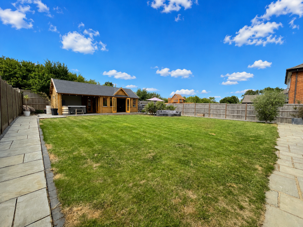 House in Eastchurch, Norwood - View 4