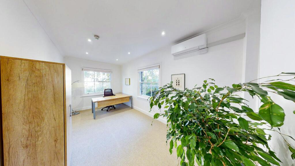 60PembrokeRoad Kensington W8 office to let west London office 2.jpg