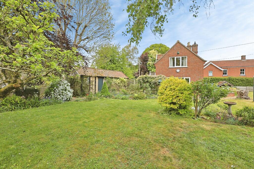 Wymondham Road, Wreningham, Norwich - View 4