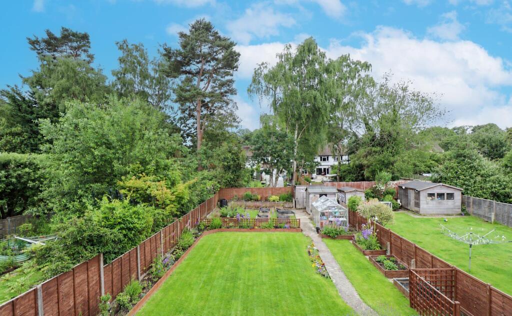 Chesilton Crescent, Church Crookham, Fleet - View 2
