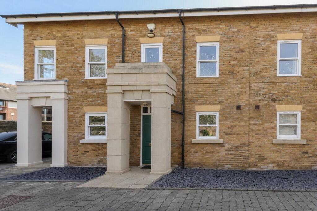 Main image of property: Horseshoe Crescent, Shoeburyness, Southend-On-Sea