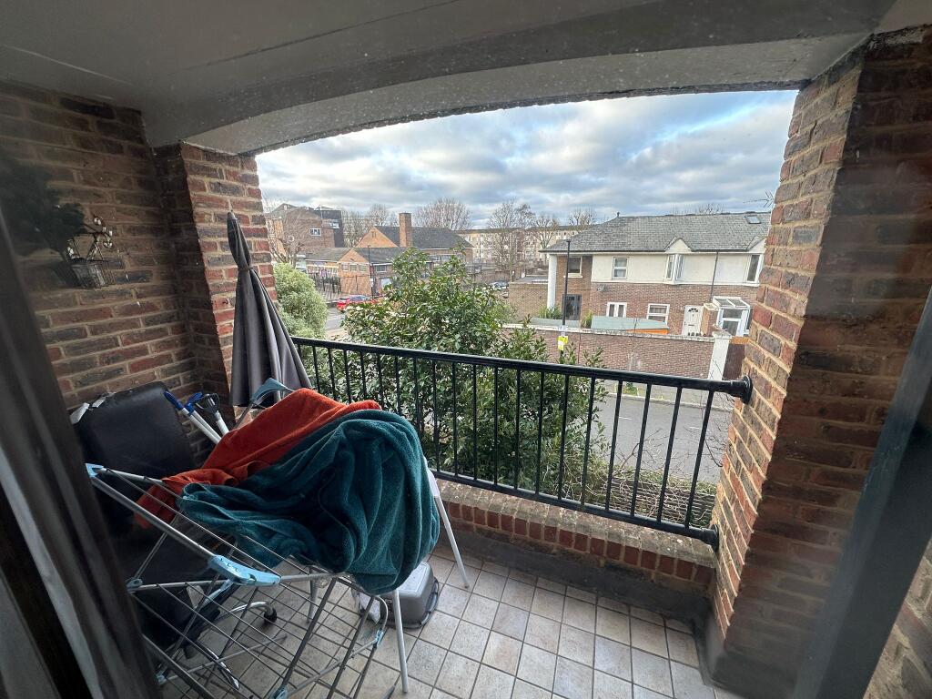 Apartment in London - View 4
