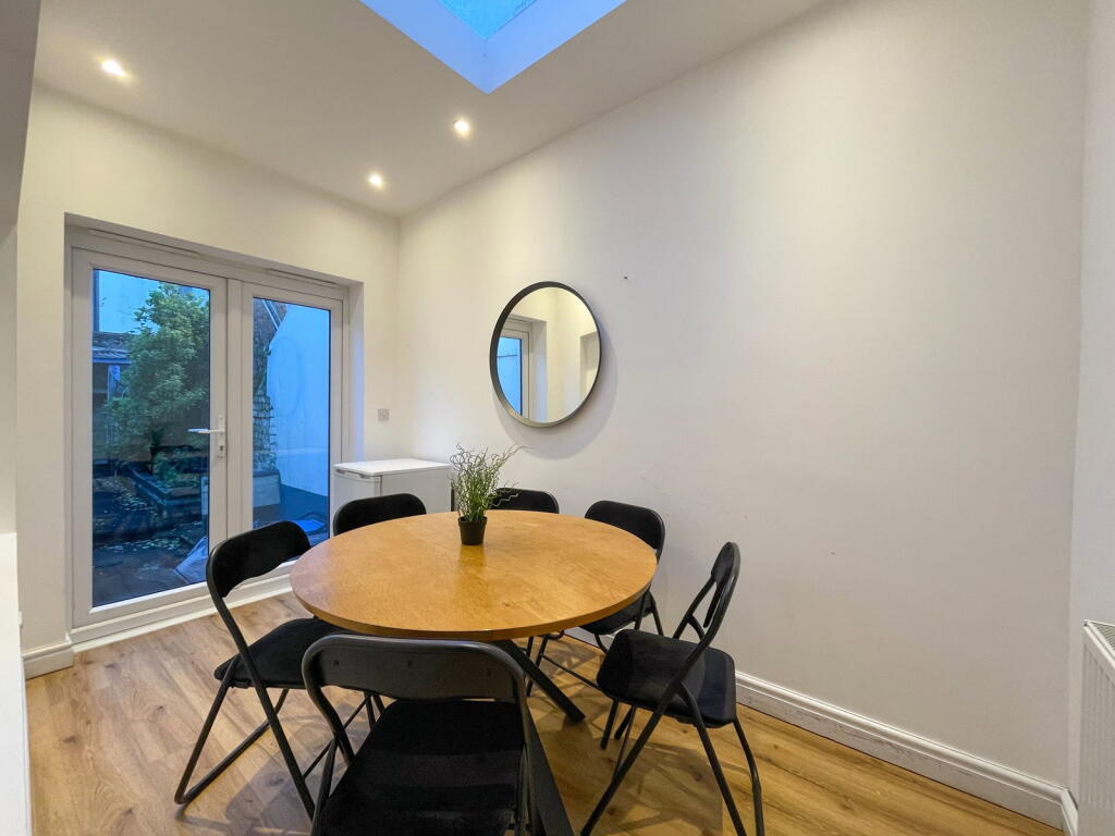 House in Cardiff, Adamsdown - View 3
