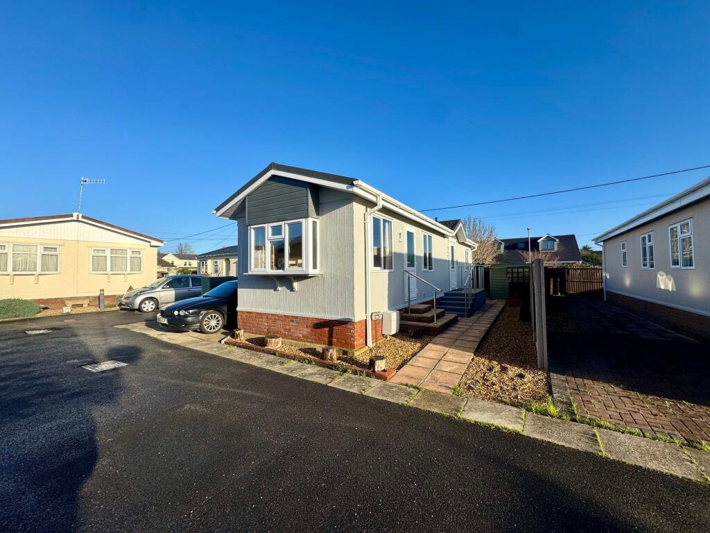 Main image of property: Southampton Road, Ringwood, BH24